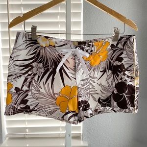 ROXY Boardshorts Size 11 Juniors (Size 10 Women)